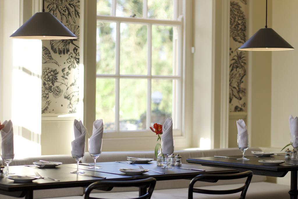 The Manor At Sway - Hotel, Restaurant And Gardens ภายนอก รูปภาพ